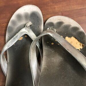 Women's Well Worn Vionic Pewter Flip Flop Thong Sandals Size 8